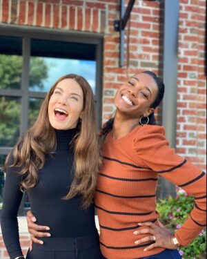 Alise Willis Instagram - Today is the DAY! Premier Day!!! 🥳Echoes is out NOW on @netflix. What a beautiful journey it has been. I don’t even have words for what I feel at the moment. Blessed, excited, and thrilled resonates with me heavily, but grateful is the word that clings to my heart the most. God had blessed me to currently star in 2 tv series. Talk about living under Gods grace. I’m over here In complete awe! 

The cast of this show is just phenomenal! True artists whom I had the pleasure to learn from. Thank you to the directors, producers, casting director and everyone involved in the process of me taking on the role of Meg. My heart is exploding with happiness. 

Whoever is out there ready to give up, thinking that your dreams won’t become a reality; this is a message for you. You’re closer than you think! God has a way of working and things will work out in a way you’ll likely least expect it. I know the experience all too well of feeling like it’ll never happen, but that’s when you have to draw closer to God and watch him work💫🙏🏾 all I can say is THANK YOU 
@echoesnetflix @netflix @jtatalent @armadapartners @talentworksagency 

#echoes 
#netflix 
#netflixandchill
#netflixseries 
#echoesnetflix 
#meg 
#actress
#series 
#grateful 
#cantstopwontstop