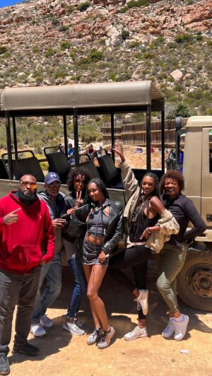 Alise Willis Instagram - Spending my birthday in Cape Town with my family and bestie was truly a dream! Wow, I have no words. It’s been over 10 years since I’ve been back. My heart is full♥️ Every day was a movie 🥳 🙈to my old friends and new, thank you for making this a trip I will never forget.
🇿🇦♐️🎂♥️ Best Birthday 

#capetown #southafrica #birthdaytrip #Godisgood #grateful