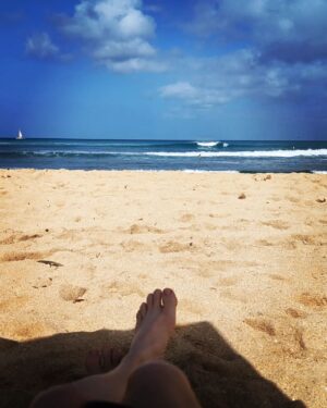 Alison Haislip Instagram - Thank you, Hawaii. For your warmth, for your acai bowls, for your tropical climate which is so good for my skin that I had to take a #nomakeupselfie, for your sushi that looks like a croissant*, for being a place that I could wear bikini bottoms under my clothes because I forgot to pack underwear, and for just being you.

*Another thank you to @danieldaekim for introducing me to @sushi_sasabune over a decade ago. It was even better than I remembered. And I made the very serious sushi chef laugh when I said this looked like a mini croissant. He said no one had ever called it that before. HOW HAD NO ONE CALLED IT THAT BEFORE? LOOK AT IT! IT'S A TINY FISH CROISSANT!

#hawaii #acaibowl #croissantsushi