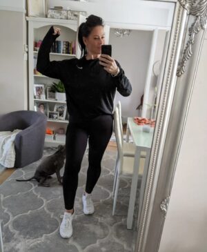 Alison Law Instagram - That's hump day in the bag girls... C'mon we got this 💪🏼 the weekend is upon us 😁 #humpday #vibing