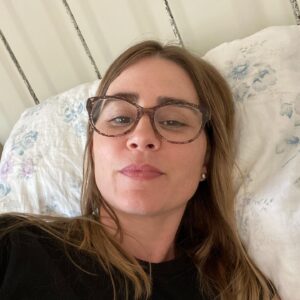 Alison Lohman Instagram - “The person you are is 100 times more interesting than the best actor you could ever become...”. Konstantin Stanislavsky 

(for a PERSONALIZED VIDEO click link in bio!)

@cameo #movies #film #tv #cameo #WhiteOleander #MatchstickMen #DragMeToHell #Flicka #BigFish #Acting #ActingClass

#ActWithAlison #Acting #Film #TV #notechniquerequired #beyou #dontact 

💗