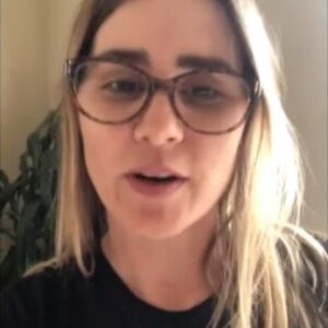 Alison Lohman Instagram - I get asked this question all the time. “What do I do if I’m not confident in front of people?” Well, I’m not either. But I’m confident with my own opinion and I bet you are too💗

(for a PERSONALIZED VIDEO click link in bio!)

@cameo #movies #film #tv #cameo #WhiteOleander #MatchstickMen #DragMeToHell #Flicka #BigFish #Acting #ActingClass