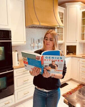 Alison Lohman Instagram - With 3kids I need all the brain I can get! Just bought this book - can’t put it down!

@maxlugavere #ilovetherecipes #GeniusKitchen #GeniusLife #GeniusFoods
#BrainPower #alzheimers #healthyrecipes @thegeniuslifepodcast

(for a PERSONALIZED VIDEO click link in bio!)

@cameo #movies #film #tv #cameo #WhiteOleander #MatchstickMen #DragMeToHell #Flicka #BigFish #Acting #ActingClass