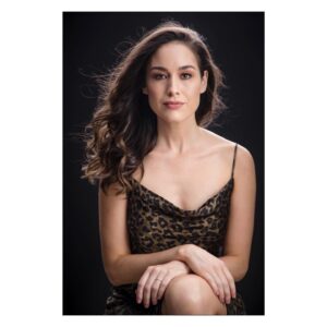 Alison Luff Instagram - A @susanstriplingphotography throwback. (I feel like super woman in this photo.) 💄 @clarissalunanyc