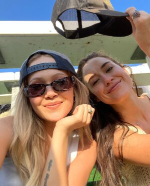Alison Luff Instagram - we shook our knees ✨ #dump