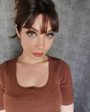 Alix Bénézech Instagram - je suis au casting du long métrage CARJACKERS réalisé par @kamelguemra produit par @remicervoni @tristan.berge

🎬🎬🎬

#hair @alfarojeanfrancois @steph_testu20
#makeup @enirac80 @makeupstudiosonia

une équipe en 🥇 @mowade

#alixbenezech #alixbénézech