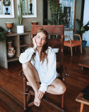 Alix Schwartz Instagram - Ready for my second Summer! Australia, here I come!! 

#secondsummer #australianchristmas #tropicalchristmas #australia #summer #costarica #santateresa #greenfolk #beachlife #summerglow