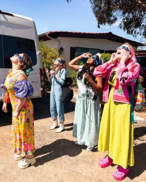 Alix Schwartz Instagram - 🎵I’ll be your shotgun rider 🎶

#bachelorette #mexico #eclipse