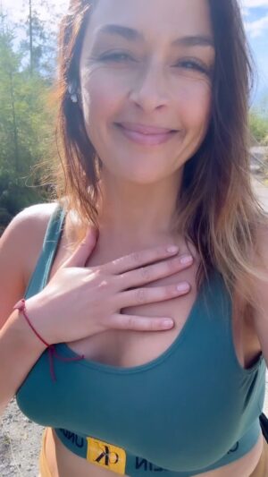 Aliyah O'Brien Instagram - Let’s get JUICY!!! ✨🎙️✨

I think it’s always a little uncomfortable (or a lot uncomfortable) when you’re doing shit that really matters to you 🙈

Season 2 of THIS JUICY LIFE drops tomorrow 
(October 4th) my loves, 
and as usual there is a sweet mix of feelings, but mostly I’m just pumped to share all the love with y’all 🙌

I hope you’ll join us!
The lineup is already stacked with so much inspiration ✨🫶✨

Link in bio 🎙️
@juicylifeco 
Love you to bits 💖