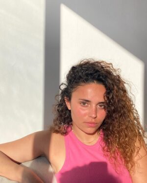 Alizée Bochet Instagram - Mars en Rose