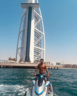 Allan Guedj Instagram - Once upon a time in dubai ..
.
Merci à @rideindubai 🔥💥✅