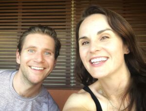 Allen Leech Instagram - Look who’s in LA! The Dockmiester General. Soon to be my sister-in-law again. #backtotheabbey