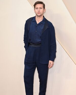 Allen Leech Instagram - The Downton Abbey A New Era premiere. Thank you as always to everyone at @giorgioarmani I loved this look. Effortlessly Armani. 

The movie is in cinemas in the UK and Ireland this Friday the 29th of April. It’s a real treat. 

🙏 @ludovica_pozzo 

Thank you to the great giggling team Styling @millermode 
HairyFace by @jcmua