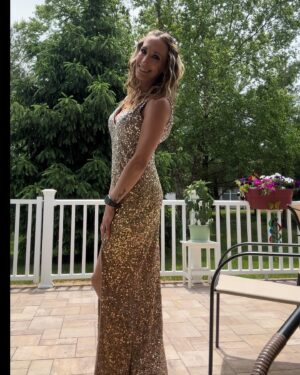 Allie Recks Instagram - Absolutely love being surrounded by so much love and family. I had a blast. A beautiful wedding and even more beautiful couple. Congratulations to my brother in law John and his wife Jen ❤️ I wish you a lifetime of happiness 🥹