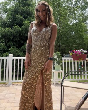 Allie Recks Instagram - Absolutely love being surrounded by so much love and family. I had a blast. A beautiful wedding and even more beautiful couple. Congratulations to my brother in law John and his wife Jen ❤️ I wish you a lifetime of happiness 🥹
