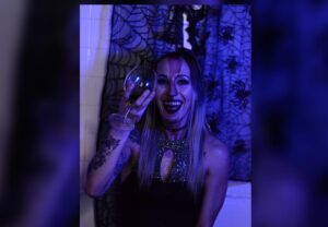 Allie Recks Instagram - Happy New Year!!!! 2️⃣0️⃣2️⃣4️⃣🎉
•
•
📸: @_modernmyth_