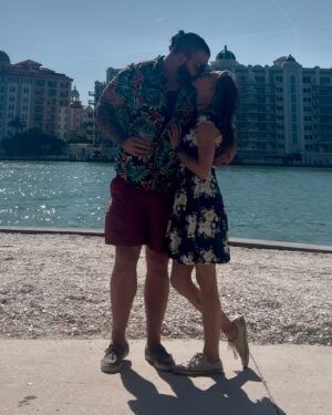 Allie Recks Instagram - I can’t help falling in love with you ✨💚