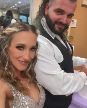 Allie Recks Instagram - Absolutely love being surrounded by so much love and family. I had a blast. A beautiful wedding and even more beautiful couple. Congratulations to my brother in law John and his wife Jen ❤️ I wish you a lifetime of happiness 🥹
