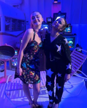 Allison Miller Instagram - @lizzy_greene found my dream pants in a vintage shop, took me to @betseyjohnson’s 80th birthday party, and captured the moment when @gottmik said she loved my makeup. ⚰️🪦👻🤌🏼RIP to my earthly form as I have ascended.
