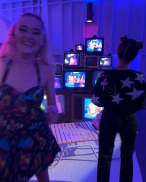 Allison Miller Instagram - @lizzy_greene found my dream pants in a vintage shop, took me to @betseyjohnson’s 80th birthday party, and captured the moment when @gottmik said she loved my makeup. ⚰️🪦👻🤌🏼RIP to my earthly form as I have ascended.