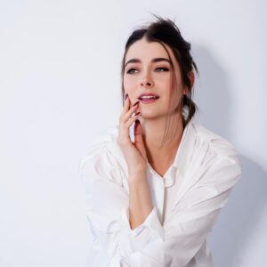 Allison Paige Instagram - Staring at my birthday week like… 🍸🍝🍷🥃🍹🍄
.
📸 by the insanely talented @kmo_18 at her gorgeous @the719.studio
