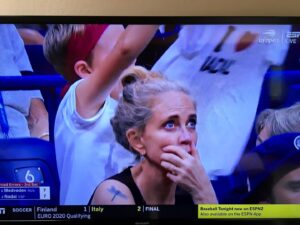 Ally Walker Instagram - That one time during the @usopen in 2019 on @espn! 

Enjoying this year’s tournament so far. Who are your favorites? 

#usopen #tennis #queens #ny #2019 #espn #allywalker