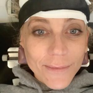 Ally Walker Instagram - An older video here but as a reminder, don’t neglect your neck!

#neck #neckpain #neckpainrelief #fabulouslook