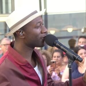 Aloe Blacc Instagram - Brooklyn in the Summer 🌇