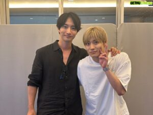 Aloha Takamatsu Instagram - Rail is Beautiful  神奈川公演ありがとうー！🐟
やっぱり神奈川最高〜🐟いつか湘南でもライブしてみたいなぁぁぁ🐟
そして恋二度の呂敏くんがきてくれました！！
超嬉しかったです🥰
次は仙台楽しみーー🐟
#RailisBeautiful #超特急_RiB