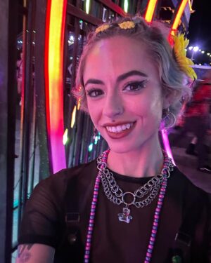 Alondra Excene Shields Instagram - ✨EDC LV✨
Some more magical moments from this weekend. I love my co-workers 🖤 I love my friends 🖤 I love my career 🖤 
•
•
•
•
•
#edc #edclv