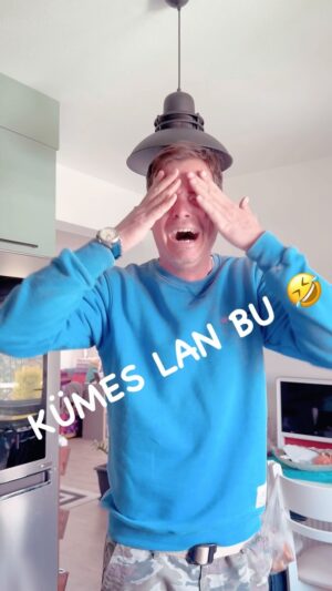 Alp Kırşan Instagram - Vizyonumu hiç sevmedim 🤣 insan niye kümes hayal eder ki 🤣 @neseben35.5