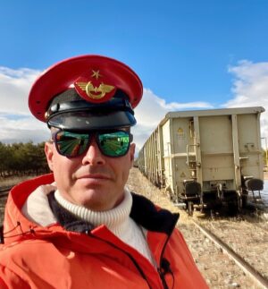 Alp Kırşan Instagram - Yakışmış mı ? Kars selim tren istasyonu