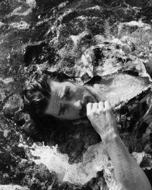 Alper Saldıran Instagram - Smoke on the water 🌪