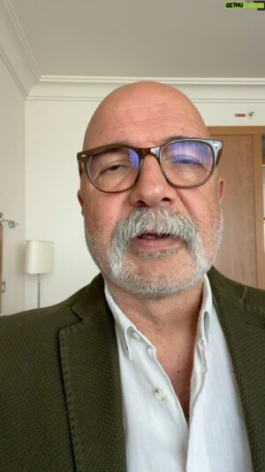 Altan Gördüm Instagram - #27martdünyatiyatrogünü #tiyatroiyidir @akademi35bucuk