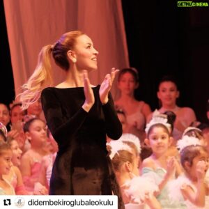 Altan Gördüm Instagram - #Repost @didembekiroglubaleokulu with @use.repost
・・・
Medeniyetin sesleriydi duyduğumuz, gördüğümüz Umuttu… 🌸
 Öğrencilerimize,ailelerine, günlerce bizimle birlikte olan, tecrübesi - sanatı ile sahnemizi parlatan @altangordum altan.gordumm e ⭐️
Sunumlarıyla @orcunutlu, @gokhanalacadaglier @basarogretmen e , tüm müzik ve görsel yapımlarında @ccsengonul e , perde arkasındaki tüm DB ekibine , 
DB ekibinin zarif öğretmenlerine ve sanatsever Adana’ya,  bizi destekleyen @adanabld @mahmut.gogebakan ‘a sonsuz teşekkürlerimizle….

Biz çok büyük bir aileyiz🧿
…….

4 gün üst üste bale izlenir mi? Seyirci olur mu diye ne çok soru aldım.
Binlerce kişiyle, 4 gün full salonla perde açtık.🧿
Ve izleyenlerin canlı yayınlarıyla binlerce kişiye daha ulaştık.
Bir şölen yarattı koltuklardaki telefon ışıkları.
Çok özlemiştik çok.
Alkış seslerini ,o heyecanı…

Çünkü burası Adana,
memleketimmm. 
Sanatçısıyla sanata verilen büyük değerle ünlü Adanamm.

Sanatla yoğrulan çocuklarımızın,gençlerimizin şu anda yarattığı kıvılcımlar gelecekte ışık olacak. 
ve biz DB bale Akademi olarak gökyüzüne yıldızlarımızı asmaya devam edeceğiz. 💫

Birlikte nice yüreklere dokunmak, nice güzel gösterilere imza atmak dileğiyle…

#Atamasözümvarbenim