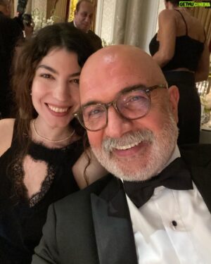 Altan Gördüm Instagram - Gızımınan düğünde…Bendenizin kostüm desteği için @omertteker ve #altinyildizclassics ‘e teşekkür…