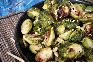 Alton Brown Instagram - Brussels sprouts are hands down my favorite vegetable and this is one of my everyday methods for cooking those pygmy cabbages.

#linkinbio #altoneatshisveg #sesameoil #sesamepeanutsprouts