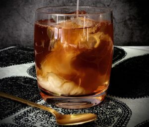 Alton Brown Instagram - Is it nice and clear like Southern sweet tea? Nope. But since I always put a little half and half in mine, I care not.

#linkinbio #thaiicedtea #teaperfection #summerbeverages
