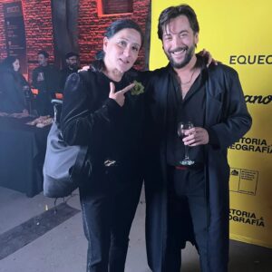 Alvaro Santi Instagram - Anoche estuvimos con @soymonsejerez en la avant premiere de @historiaygeografiafilm  @matucana100 

Vayan a verla..recomendada!

@mundo_peliculas