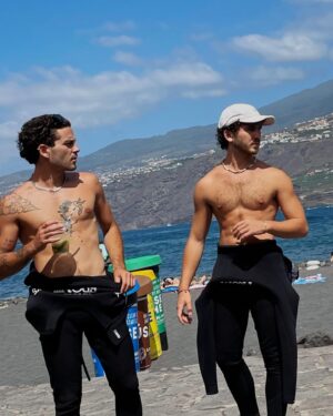 Álvaro de Juana Instagram - dj’s brothers🏄🏻‍♂️