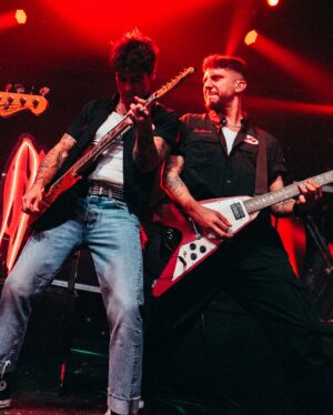 Álvaro de Luna Instagram - MÁLAGA QUE LOCURAAA🥵🥵🥵 Llenar una sala así es un gustazo, fue una locura ❤️‍🔥