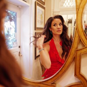 Aly Mang Instagram - ❤️ RED Carpet look in sunny FL, at the 14th Annual Fort Myers Film Festival ☀️🎞️✨

💄 @jaz.mua 
💁🏻‍♀️ @angelanicolemua 
📷 @fortmyersfilmfestival