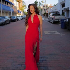 Aly Mang Instagram - ❤️ RED Carpet look in sunny FL, at the 14th Annual Fort Myers Film Festival ☀️🎞️✨

💄 @jaz.mua 
💁🏻‍♀️ @angelanicolemua 
📷 @fortmyersfilmfestival