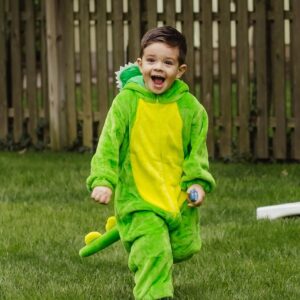 Aly Mang Instagram - 🦖 My baby is ROOARING into THREE! 🥳

🎂 Happy Birthday to our Thomas-O-Saurus.. Our shining light! We love you more than words! 🦕✨

(PS. Yes that’s still a McQueen in his hand… a “blue”one — never without his best pal! 😂)

#ThomasJeffreyMang #YouWillAlwaysBeMyBaby