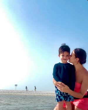 Aly Mang Instagram - ✨💛⚡️Make Every Wish Count ☀️🌕✨

🎂 We cleaned-up for some Black-Tie BiRtHdAy FuN …. Followed by Vivi’s first trip ✈️ & a dazzling first FuLL MooN of the year⚡️#2024Ready #BestBirthdayYet 🌈 ✨#ForeverYoung✨

#ThomasJeffreyMang #ViviRoseMang