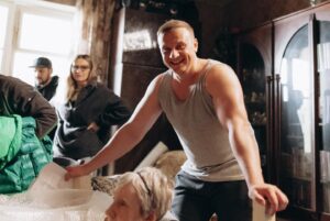 Alyona Savastova Instagram - Съемки нового 4-го сезона сериала «ПАТРИОТ» 

@sava_1507 
@dmitriy_zhuravlev_ 
@amediastudio 
@amediaproduction