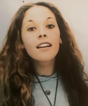 Alysson Paradis Instagram - J’ai 14 ans , est-ce que j’ai une tête de consentement ? Avant 15 ans c’est non et même après quand c’est NON c’est NON! Non a l’amendement Billon
Seuil de consentement a 15 ans et 18 ans en cas d’inceste ou situation de handicap #avant15anspasdeconsentement