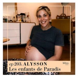 Alysson Paradis Instagram - Merci ma Clem @bliss.stories 
Et merci pour vos messages si doux 
Et merci @_anna.roy_ et ma sage femme aux yeux de chat @carolineduchauffour ❤️