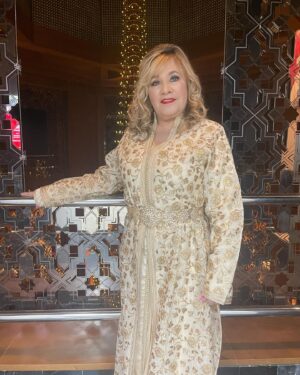 Amale Temmar Instagram - لكل الناس الطيبين.All beloved people
Tenues : @negafa_lart_de_la_mariee 
Coiffure : @maison_hazzat