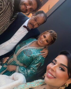 Amale Temmar Instagram - لنكن سفراء السلام في بلادنا و ليكن كل مهرجان عنوانا للحب و السلام و حفظ الله بلادنا و لتكن ارض الله تنعم بالأمان ومن مراكش نبعث لكم احلى سلام @art_de_la_mariee  @etablissement_diana_marrakech